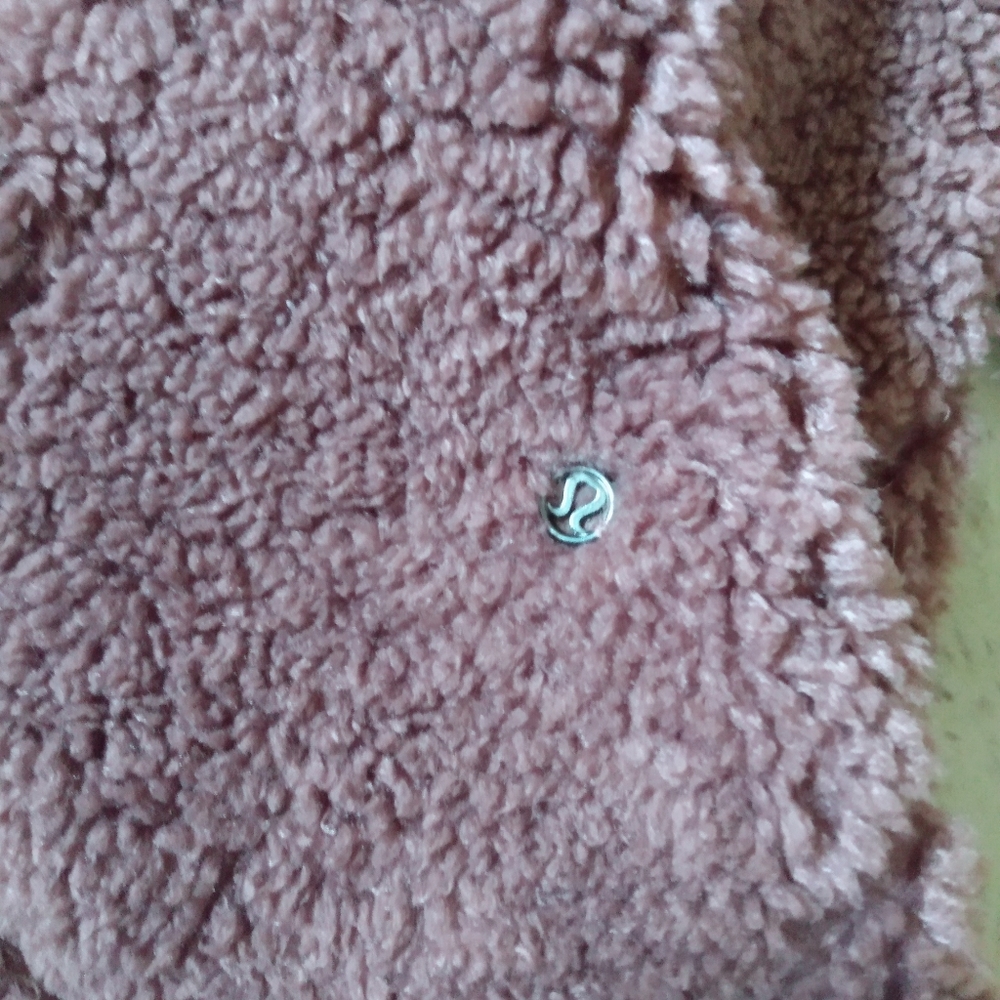 Lululemon Jacket - Picture 6 of 8